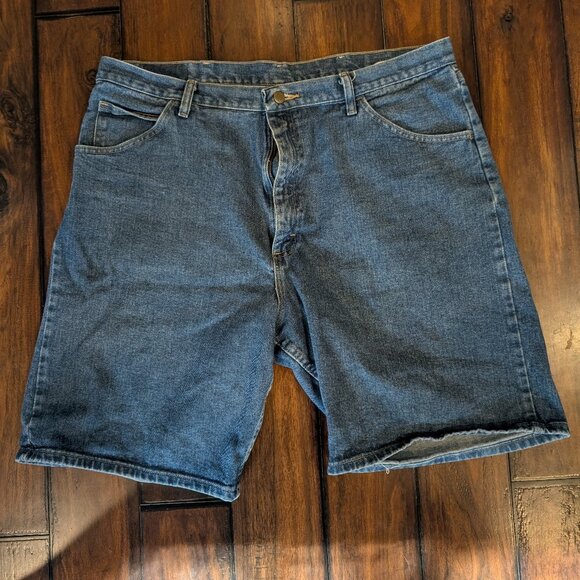 (2) Pair Wrangler Jean Shorts Mens 40 Relaxed Fit Denim Premium Stretch - Picture 5 of 10
